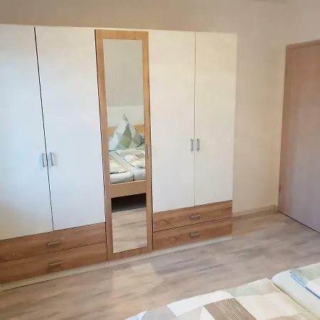 아파트 Ferienwohnung Helena 엠덴